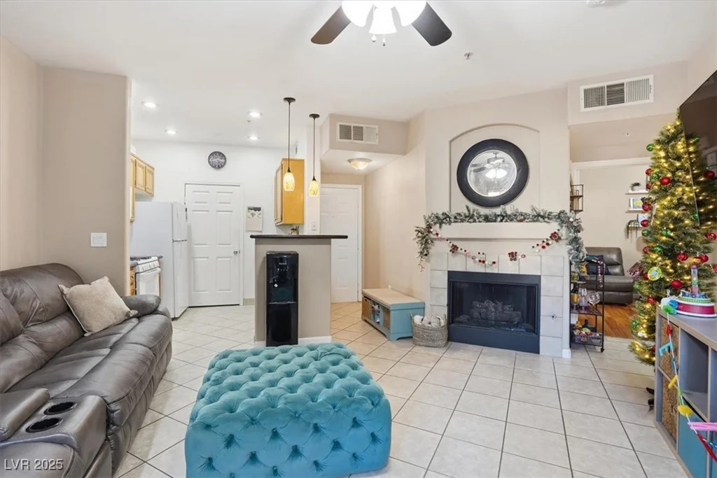 7147 Durango, Las Vegas, NV 89113