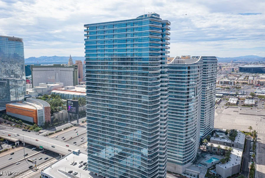 4471 Dean Martin, Las Vegas, NV 89103