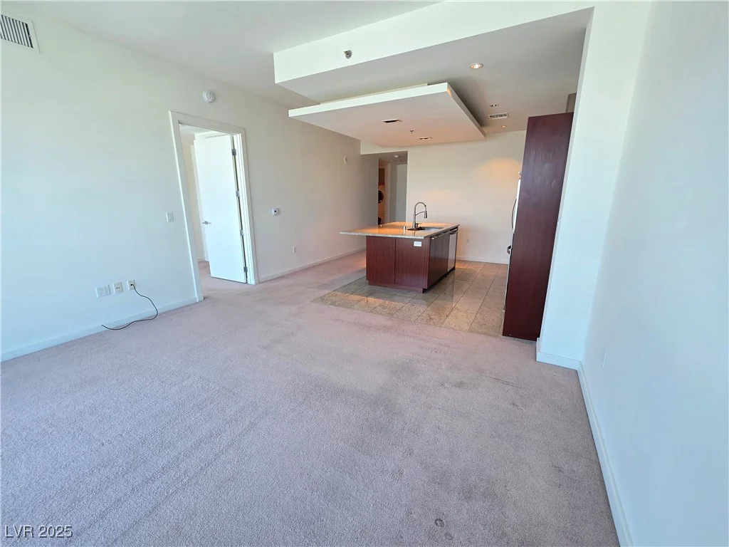 4471 Dean Martin, Las Vegas, NV 89103