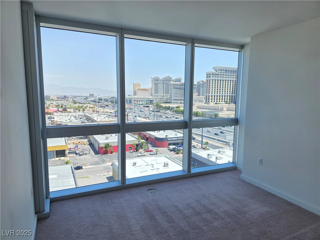 4471 Dean Martin, Las Vegas, NV 89103