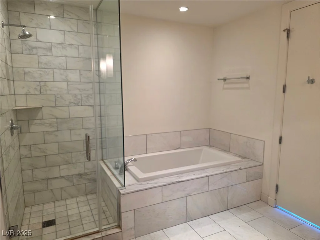 4471 Dean Martin, Las Vegas, NV 89103