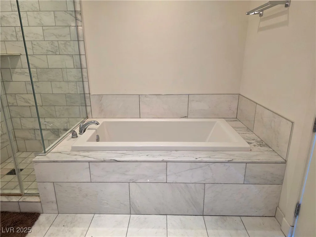 4471 Dean Martin, Las Vegas, NV 89103