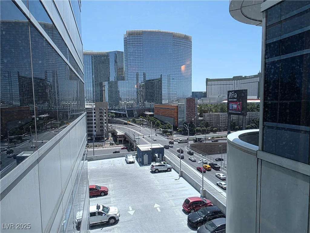 4471 Dean Martin, Las Vegas, NV 89103