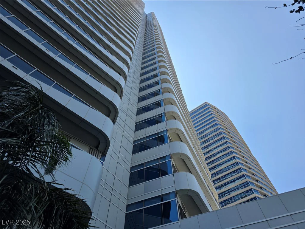 4471 Dean Martin, Las Vegas, NV 89103