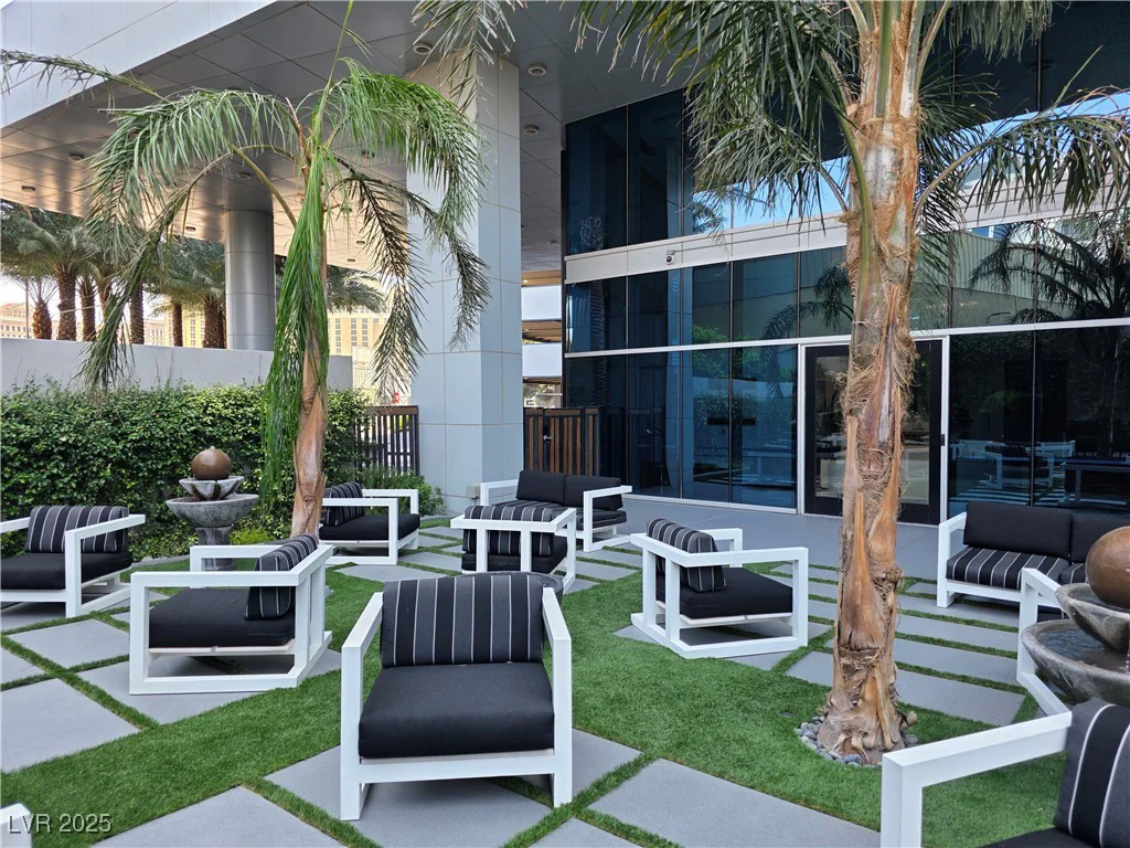 4471 Dean Martin, Las Vegas, NV 89103
