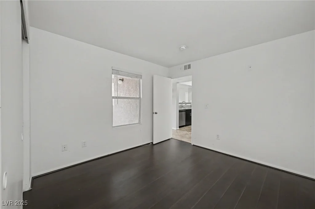 1150 Buffalo, Las Vegas, NV 89128