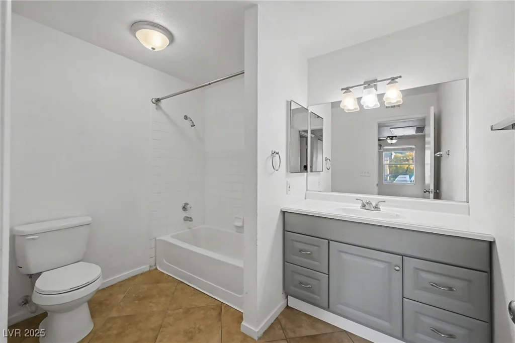 1150 Buffalo, Las Vegas, NV 89128