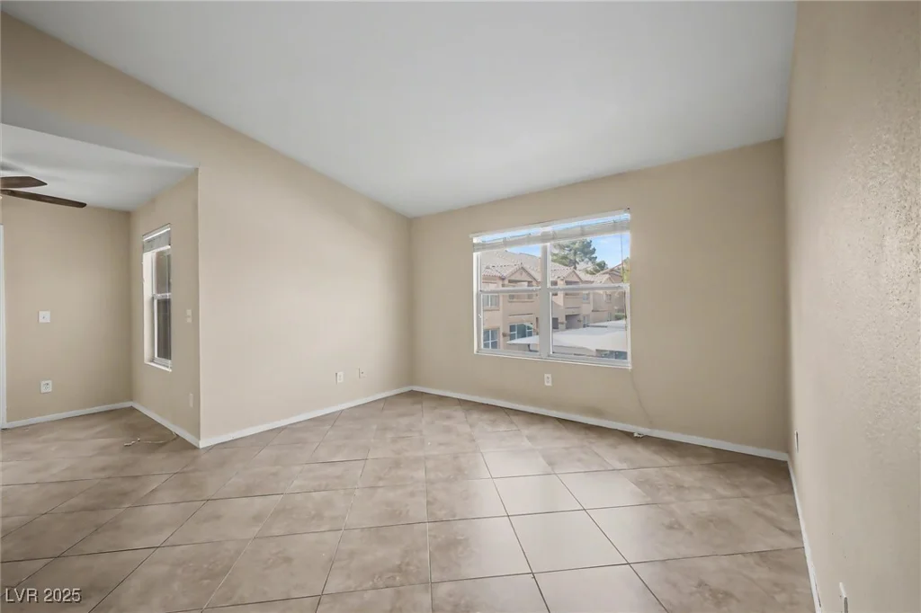 1150 Buffalo, Las Vegas, NV 89128