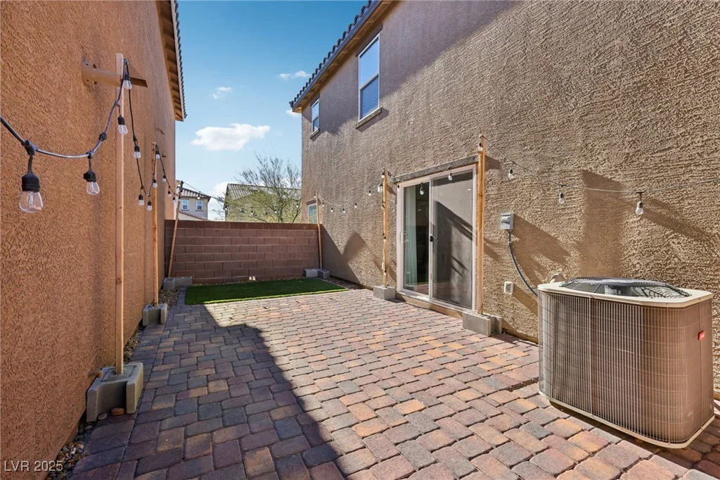 1141 Glistening Acres, North Las Vegas, NV 89086
