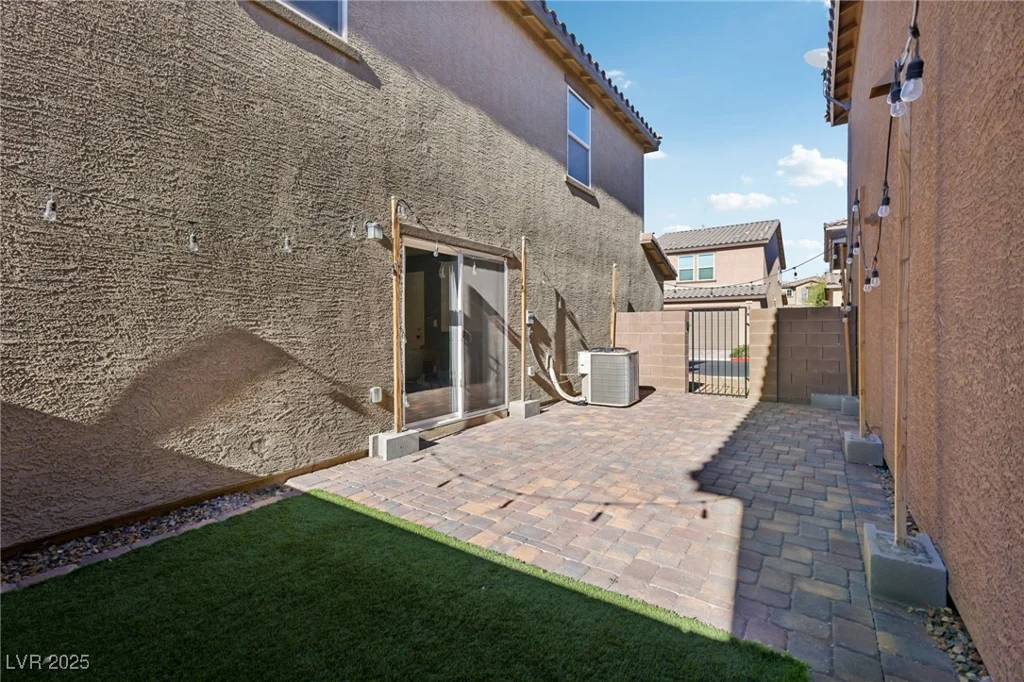 1141 Glistening Acres, North Las Vegas, NV 89086