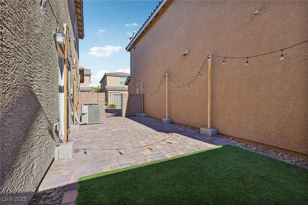 1141 Glistening Acres, North Las Vegas, NV 89086