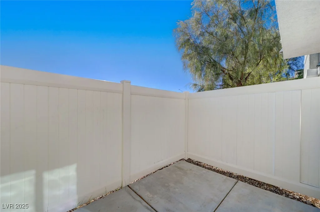 2585 Amazing Meadows, North Las Vegas, NV 89031