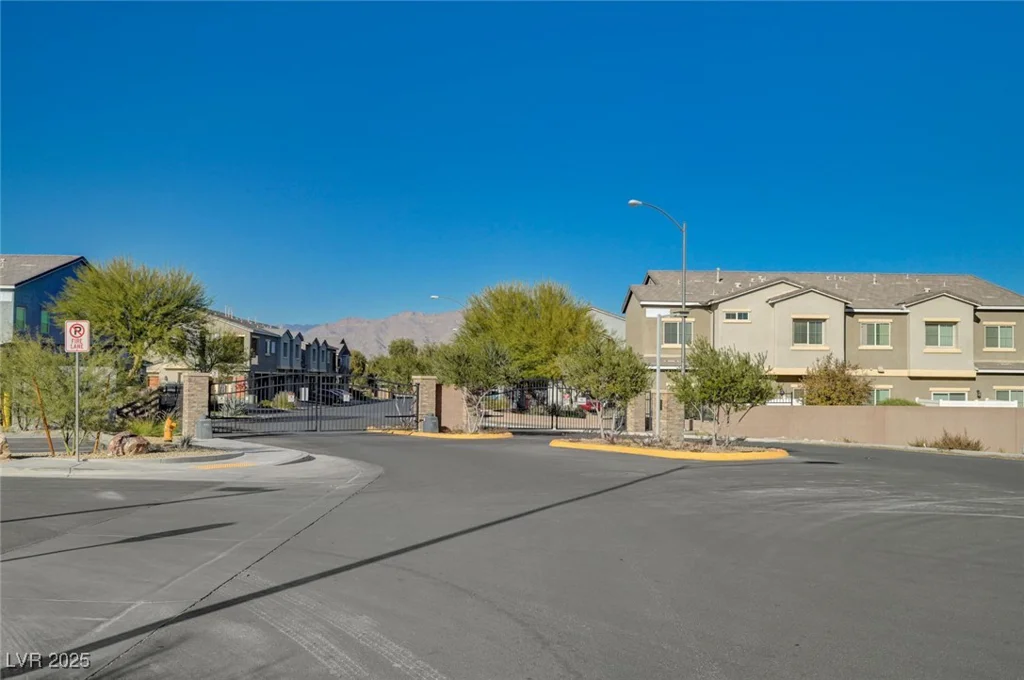 2585 Amazing Meadows, North Las Vegas, NV 89031