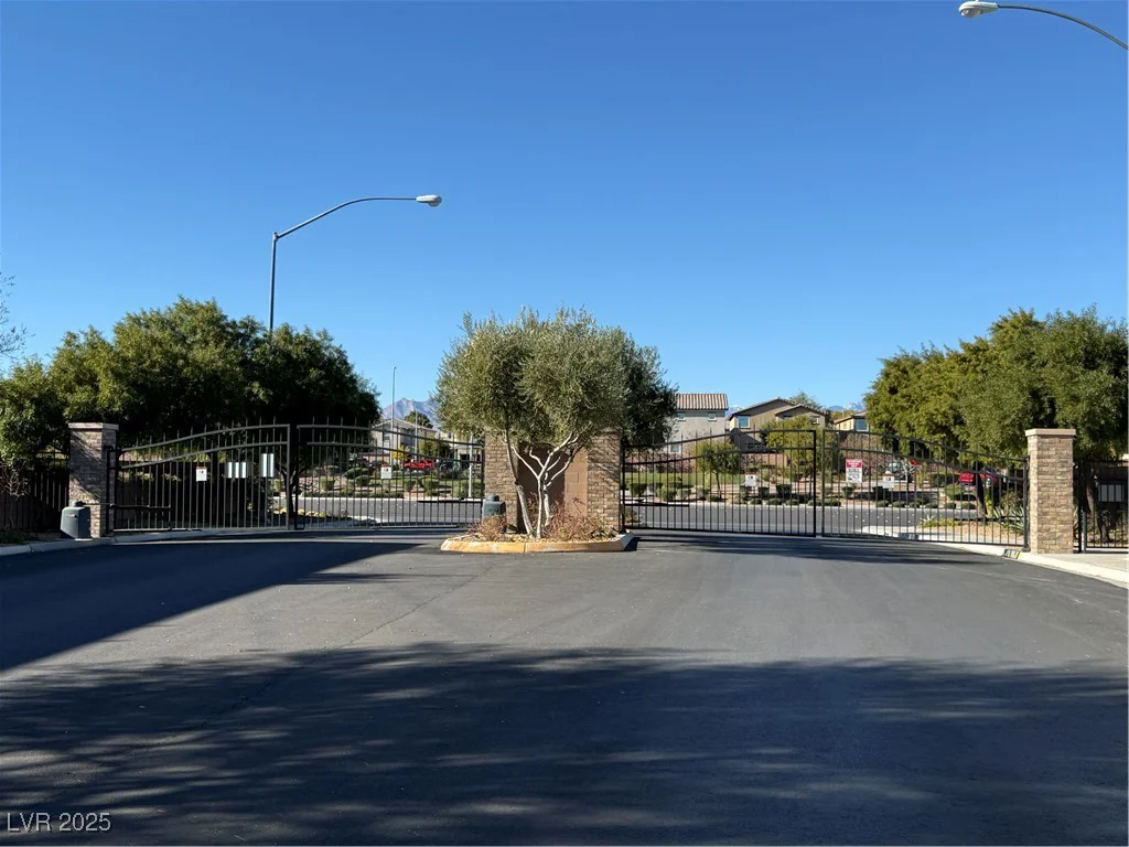2585 Amazing Meadows, North Las Vegas, NV 89031