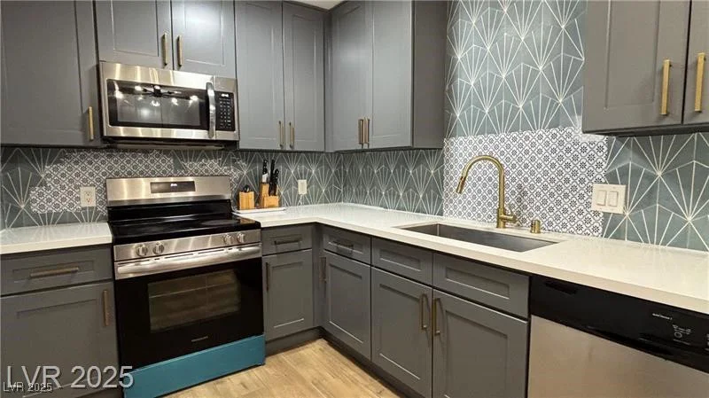 241 19th, Las Vegas, NV 89101