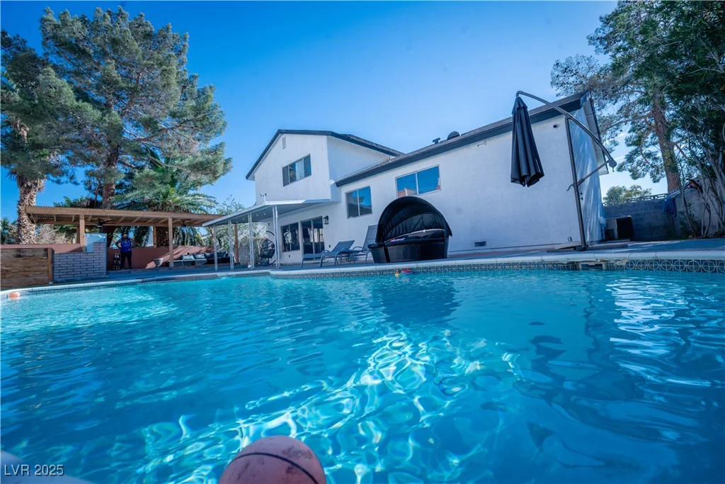 1708 Crest, Las Vegas, NV 89119