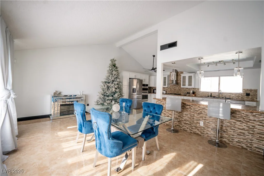1708 Crest, Las Vegas, NV 89119