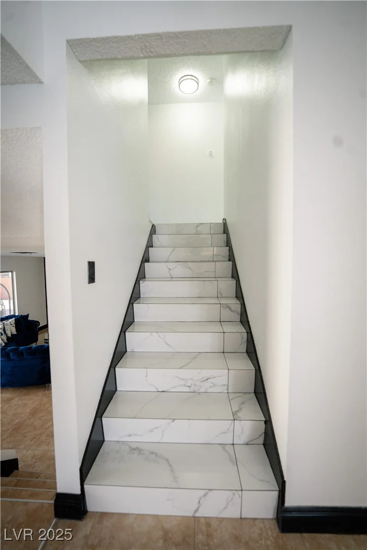 1708 Crest, Las Vegas, NV 89119
