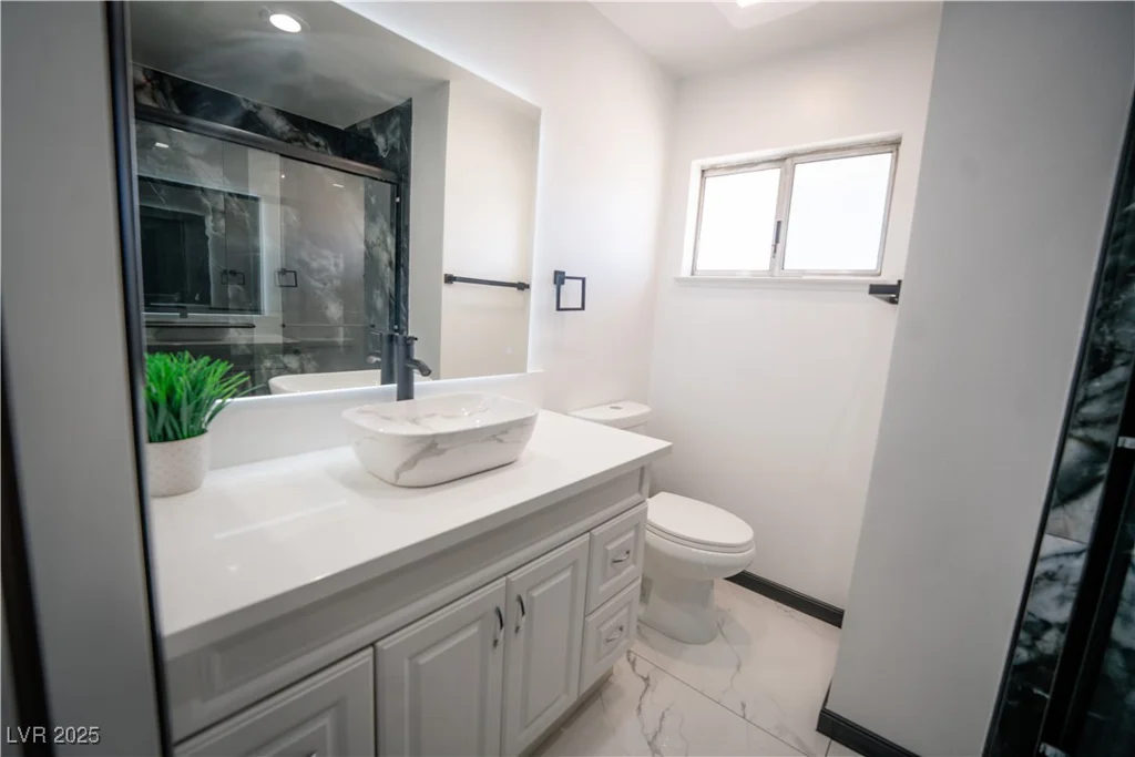 1708 Crest, Las Vegas, NV 89119