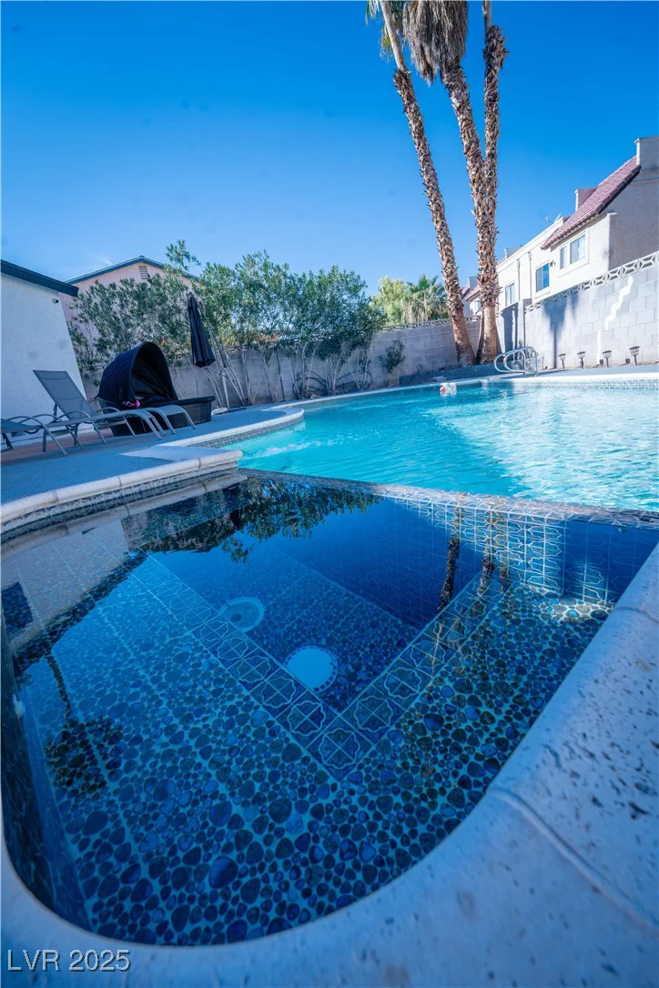 1708 Crest, Las Vegas, NV 89119