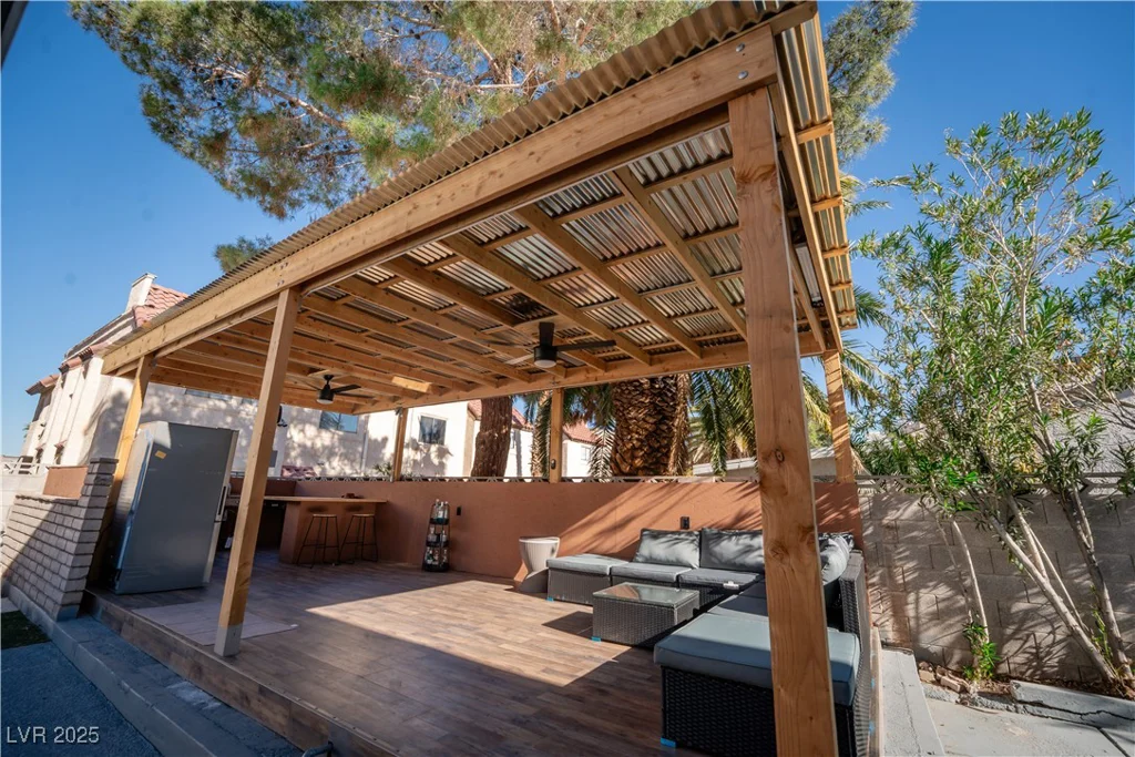 1708 Crest, Las Vegas, NV 89119