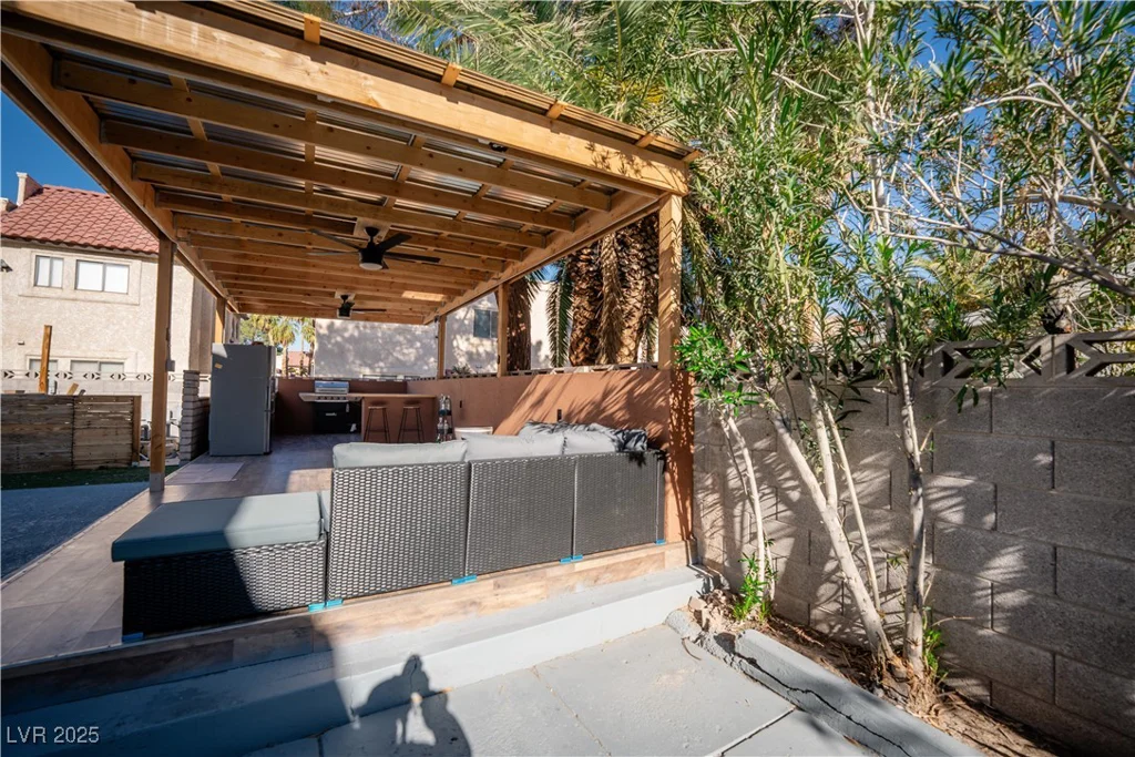 1708 Crest, Las Vegas, NV 89119