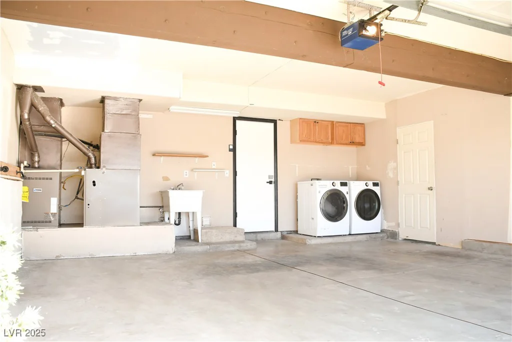 1708 Crest, Las Vegas, NV 89119