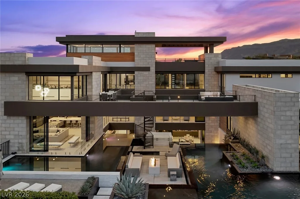4 Soaring Bird, Las Vegas, NV 89135