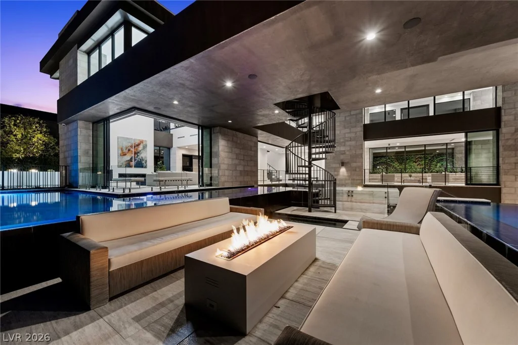 4 Soaring Bird, Las Vegas, NV 89135