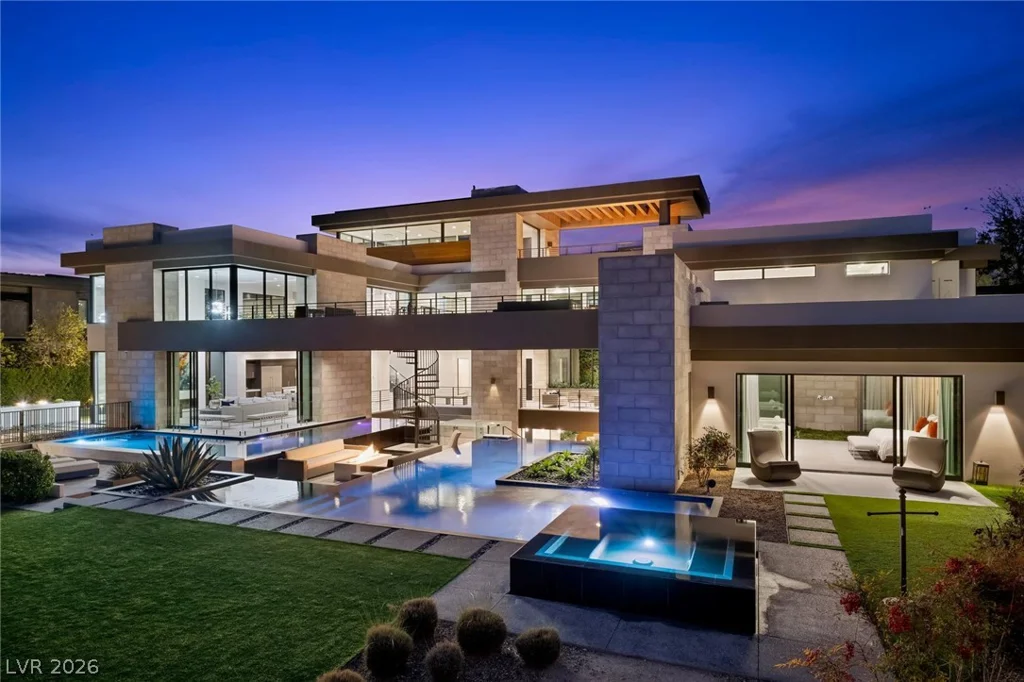 4 Soaring Bird, Las Vegas, NV 89135