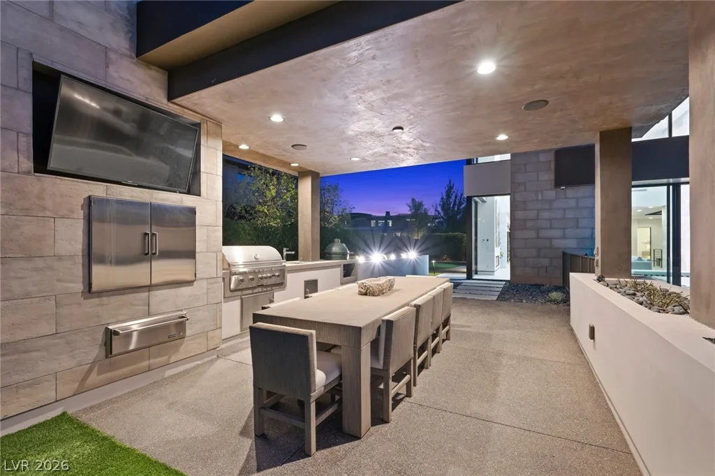 4 Soaring Bird, Las Vegas, NV 89135
