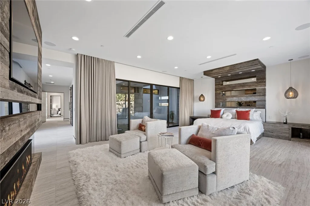 4 Soaring Bird, Las Vegas, NV 89135