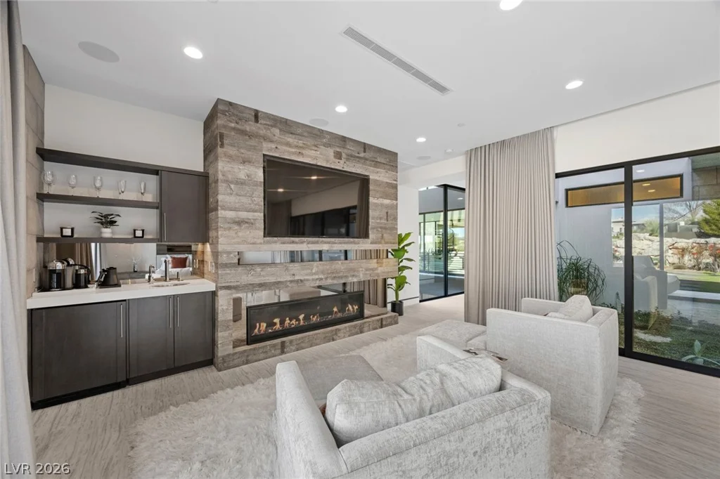 4 Soaring Bird, Las Vegas, NV 89135