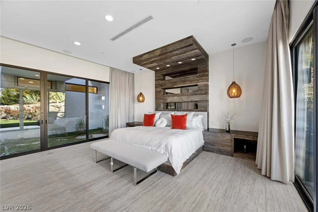 4 Soaring Bird, Las Vegas, NV 89135