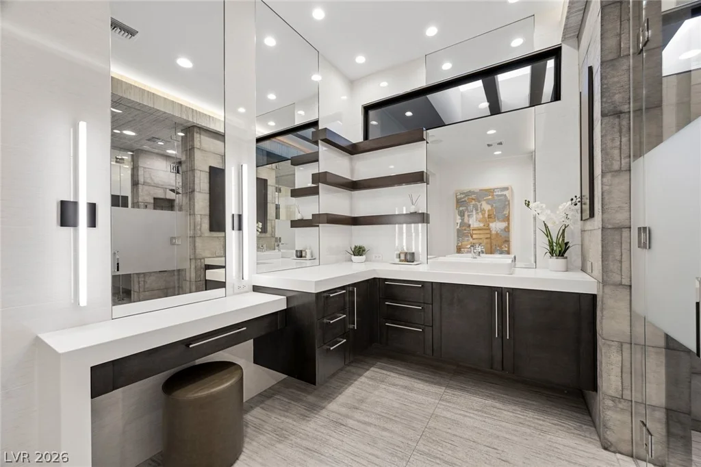 4 Soaring Bird, Las Vegas, NV 89135