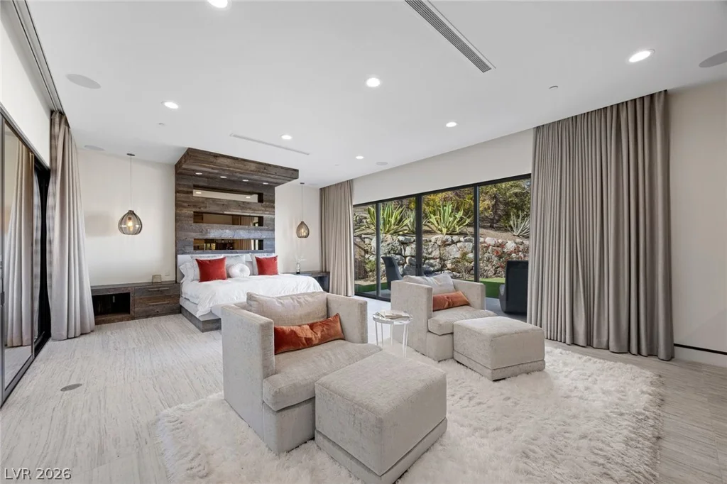 4 Soaring Bird, Las Vegas, NV 89135
