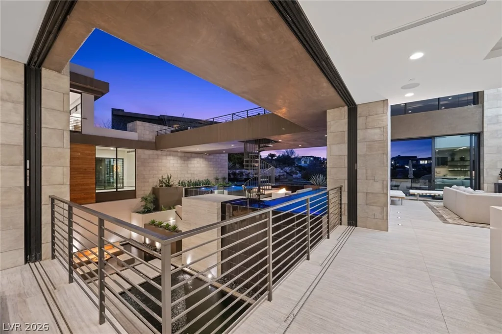 4 Soaring Bird, Las Vegas, NV 89135