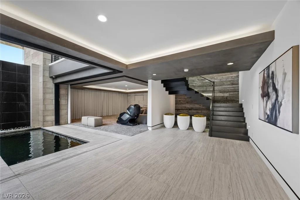 4 Soaring Bird, Las Vegas, NV 89135