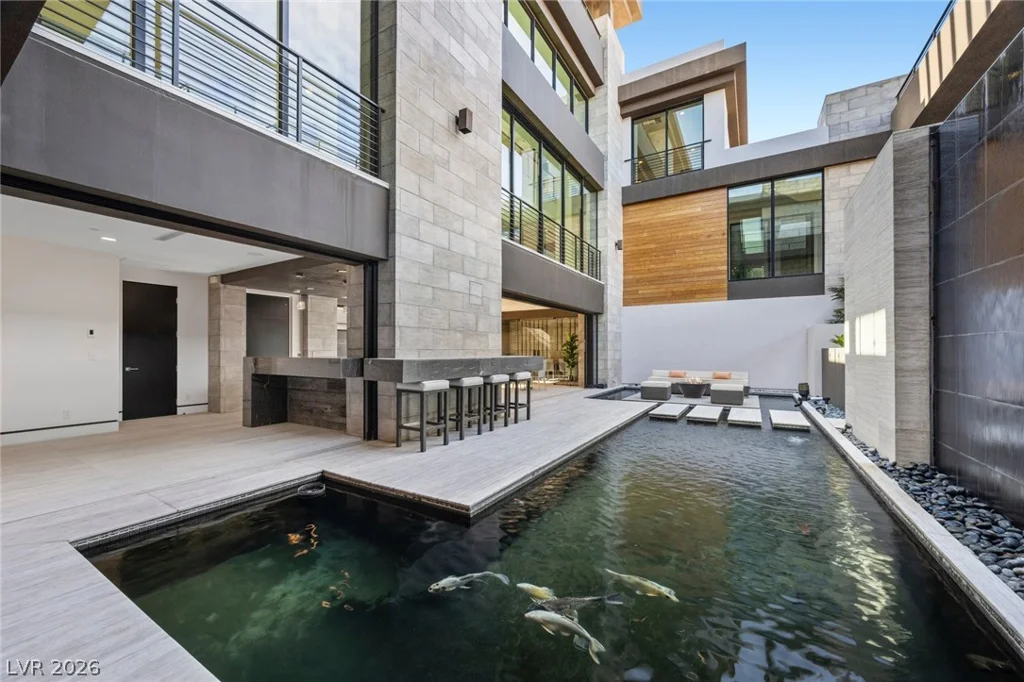 4 Soaring Bird, Las Vegas, NV 89135