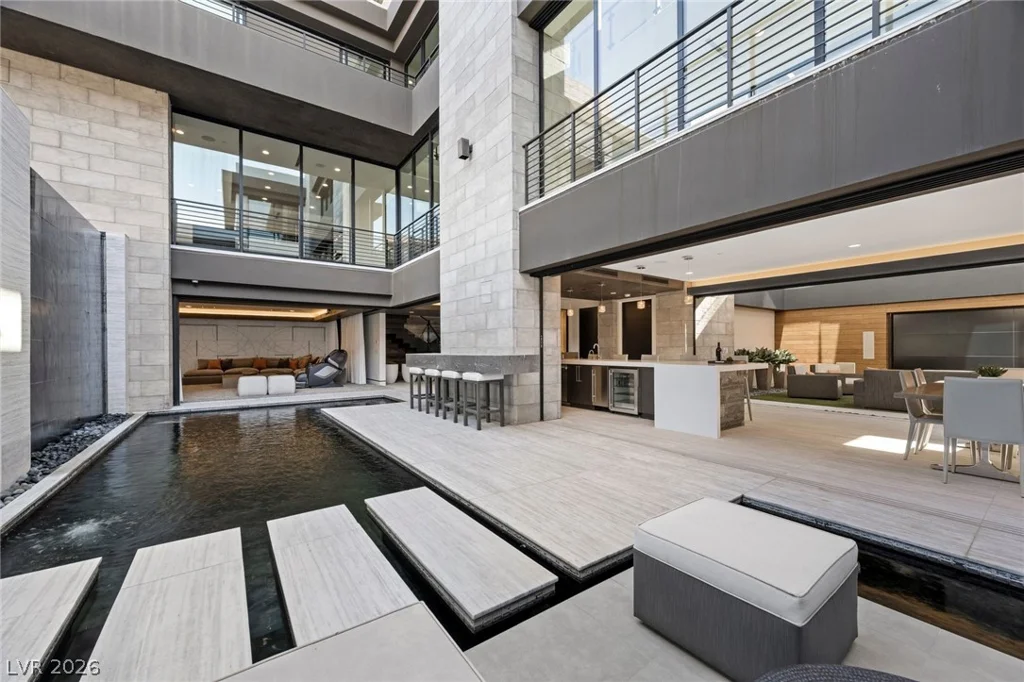 4 Soaring Bird, Las Vegas, NV 89135