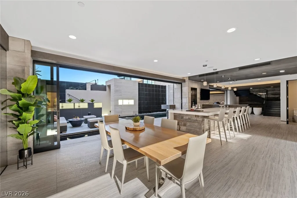 4 Soaring Bird, Las Vegas, NV 89135