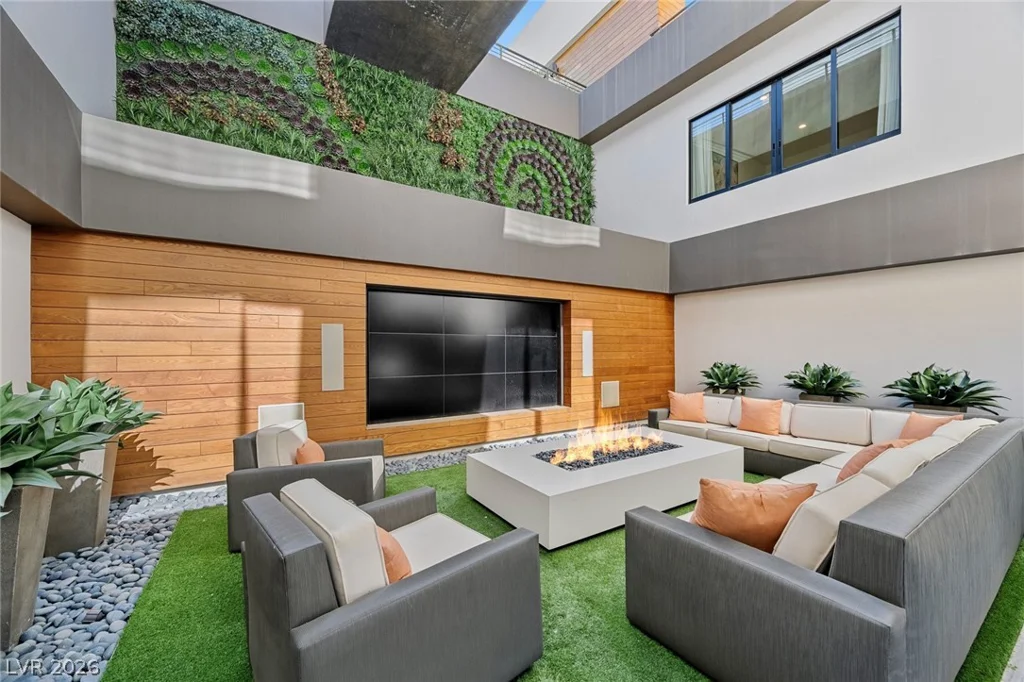 4 Soaring Bird, Las Vegas, NV 89135