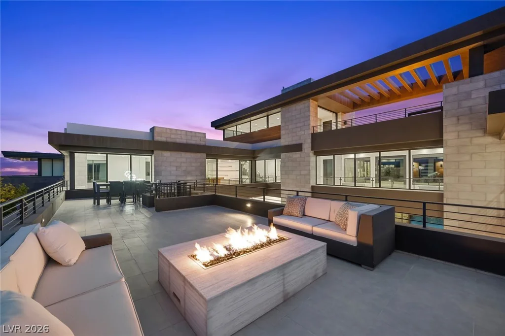 4 Soaring Bird, Las Vegas, NV 89135
