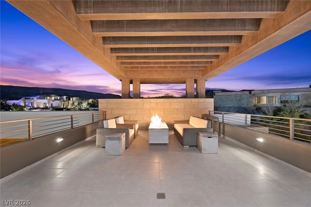 4 Soaring Bird, Las Vegas, NV 89135