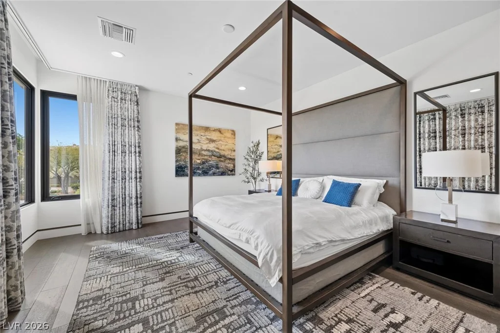 4 Soaring Bird, Las Vegas, NV 89135
