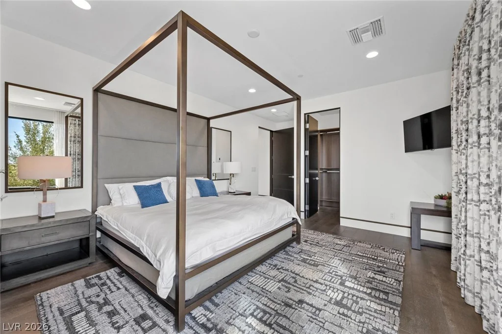 4 Soaring Bird, Las Vegas, NV 89135