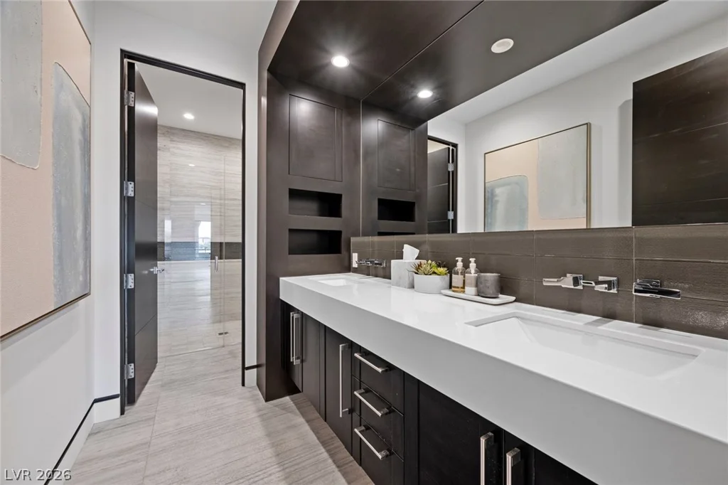 4 Soaring Bird, Las Vegas, NV 89135