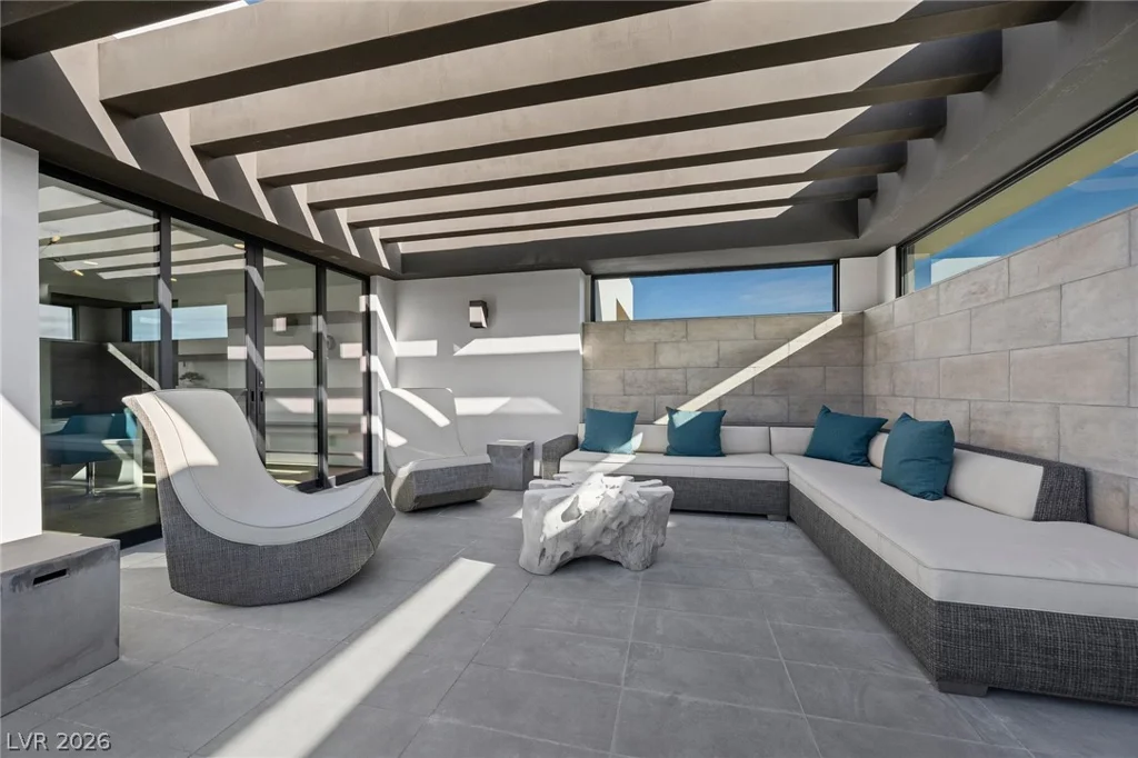 4 Soaring Bird, Las Vegas, NV 89135