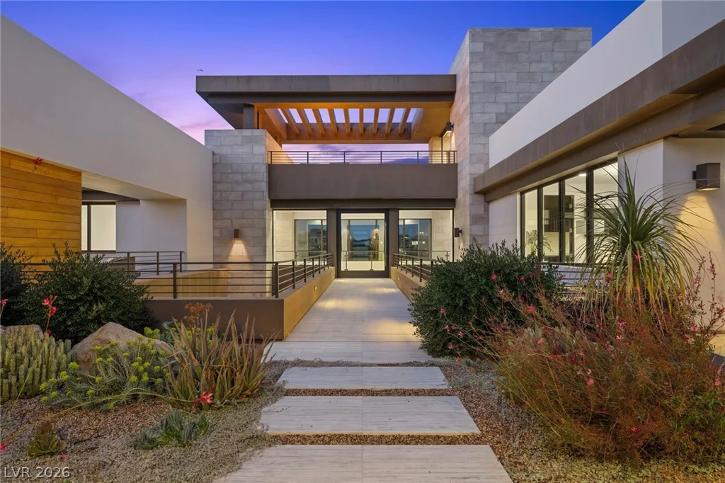4 Soaring Bird, Las Vegas, NV 89135