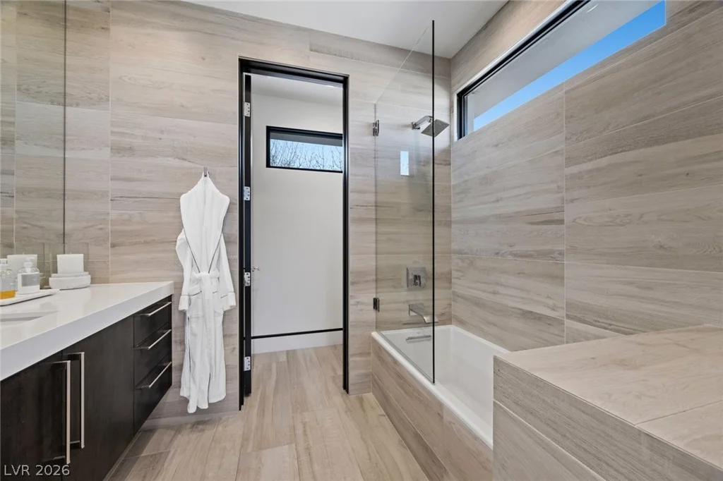 4 Soaring Bird, Las Vegas, NV 89135